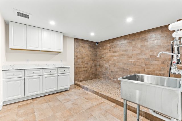 10 Viking Rd, Winchester, MA 01890