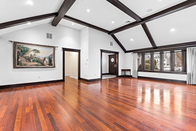 10 Viking Rd, Winchester, MA 01890