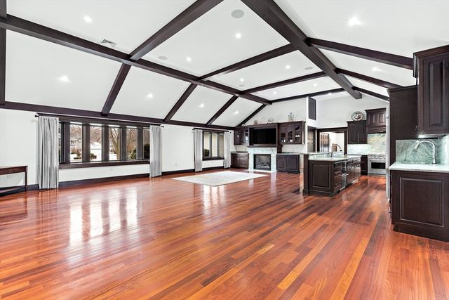 10 Viking Rd, Winchester, MA 01890