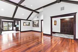 10 Viking Rd, Winchester, MA 01890