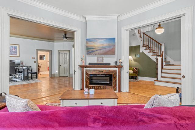 1629 Bryant Avenue N, Minneapolis, MN 55411