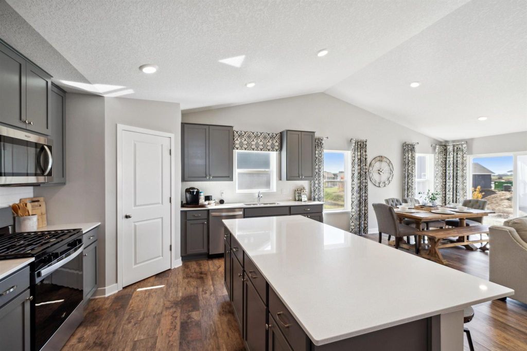 1644 Shasta Drive, Shakopee, MN 55379 — photo 2