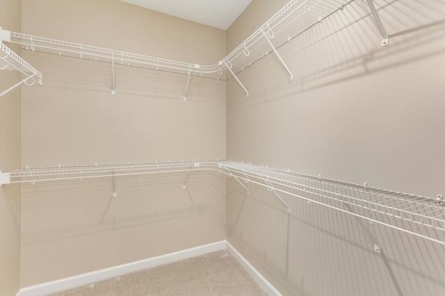 5831 NW 90th Street, Johnston, IA 50131
