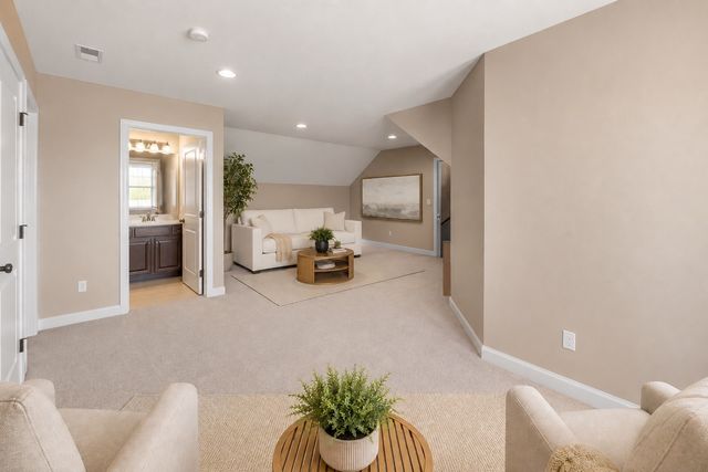 5831 NW 90th Street, Johnston, IA 50131