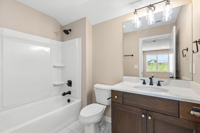 5831 NW 90th Street, Johnston, IA 50131