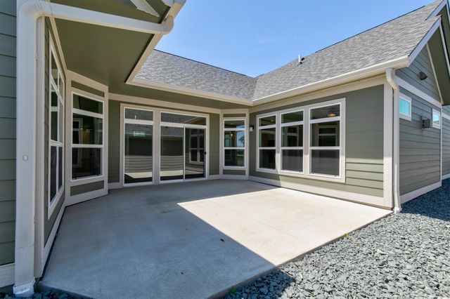5831 NW 90th Street, Johnston, IA 50131