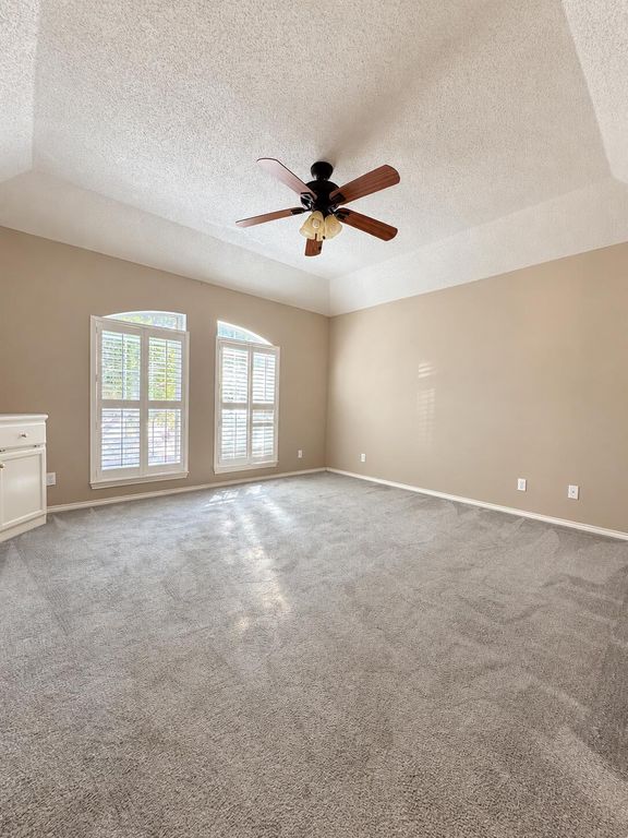 Image 13 of property listing at 10 Southridge Drive, San Angelo, TX 76904