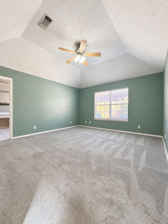 Image 17 of property listing at 10 Southridge Drive, San Angelo, TX 76904