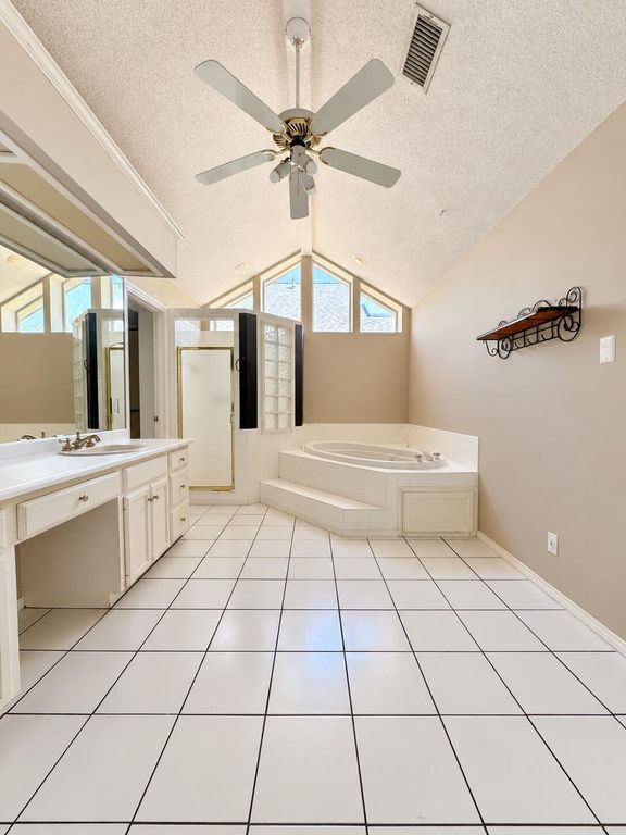 Image 19 of property listing at 10 Southridge Drive, San Angelo, TX 76904