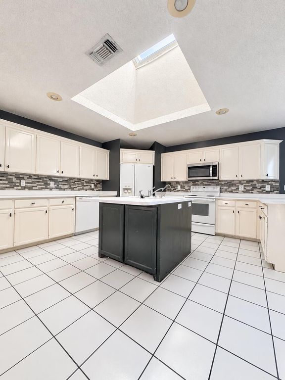Image 9 of property listing at 10 Southridge Drive, San Angelo, TX 76904