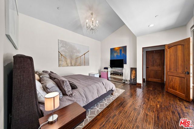 11937 W Sunset Boulevard 3, Los Angeles, CA 90049