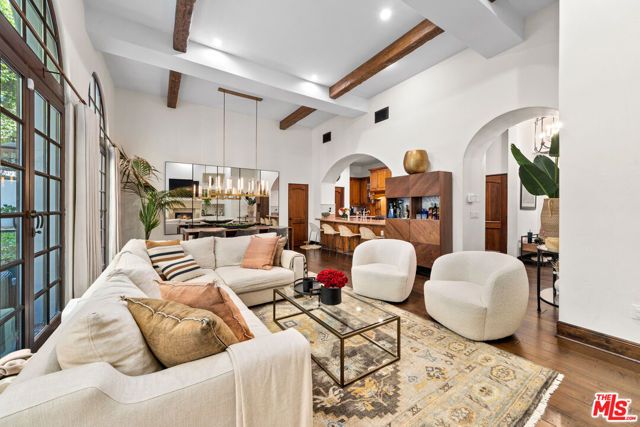 11937 W Sunset Boulevard 3, Los Angeles, CA 90049