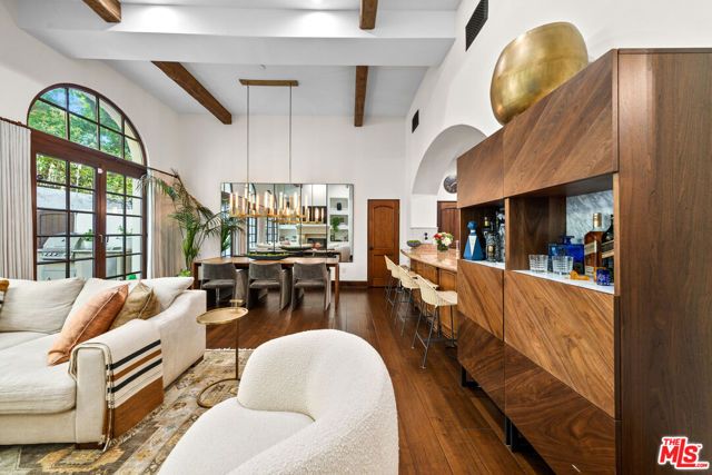 11937 W Sunset Boulevard 3, Los Angeles, CA 90049