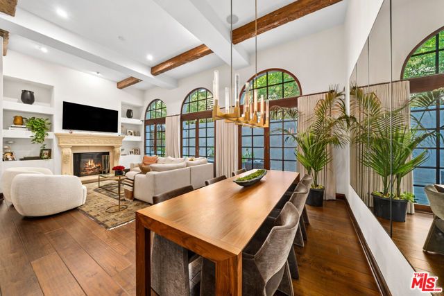 11937 W Sunset Boulevard 3, Los Angeles, CA 90049