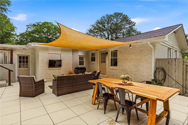 886 Scott Circle, Decatur, GA 30033