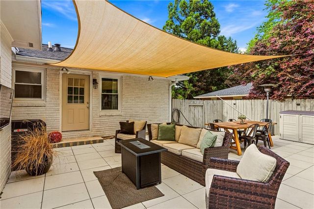 886 Scott Circle, Decatur, GA 30033