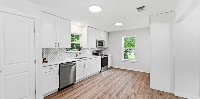 108 N Main Street, Sadler, TX 76264
