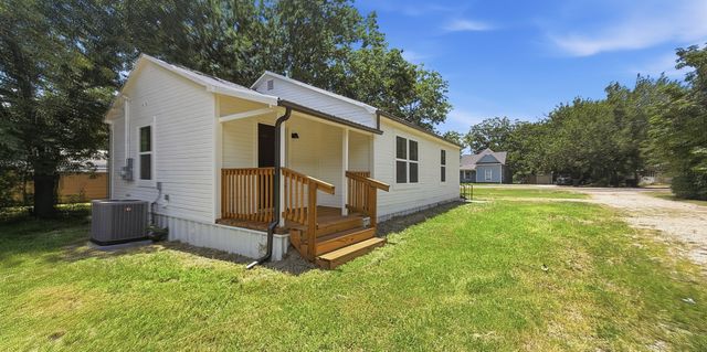 108 N Main Street, Sadler, TX 76264