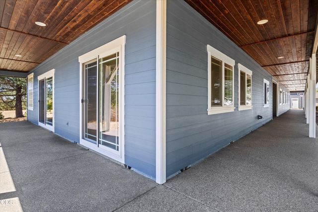 2850 Woodland Park Road, Grants Pass, OR 97527