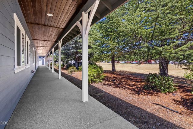 2850 Woodland Park Road, Grants Pass, OR 97527
