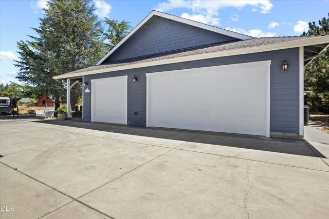 2850 Woodland Park Road, Grants Pass, OR 97527