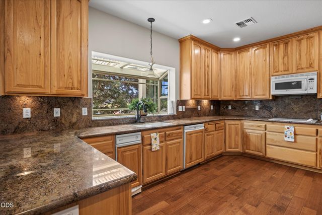 2850 Woodland Park Road, Grants Pass, OR 97527