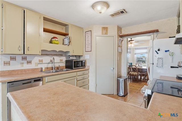 384 Waterway Pass, New Braunfels, TX 78130