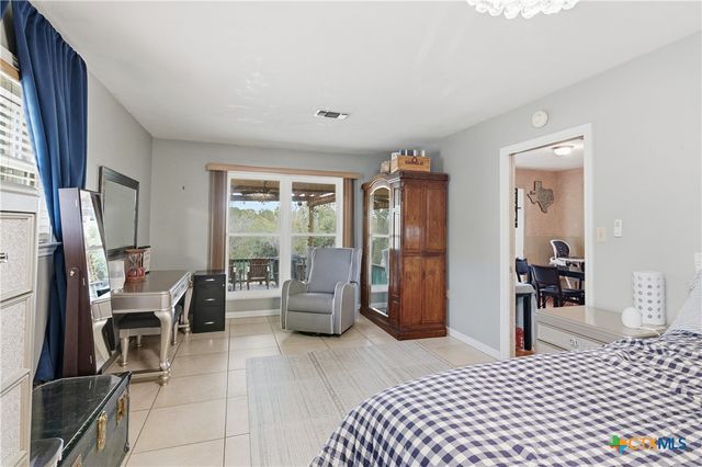 384 Waterway Pass, New Braunfels, TX 78130