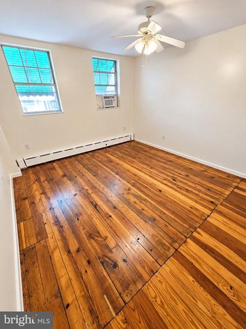 1316 S 8TH ST, Philadelphia, PA 19147