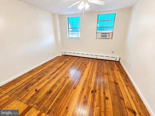 1316 S 8TH ST, Philadelphia, PA 19147