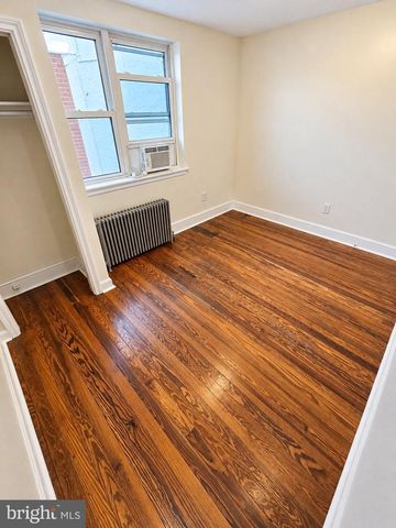1316 S 8TH ST, Philadelphia, PA 19147