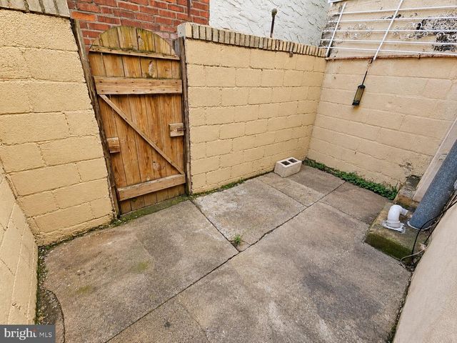 1316 S 8TH ST, Philadelphia, PA 19147