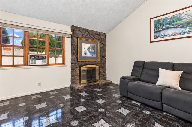 5925 Fuller Court, Riverside, CA 92504