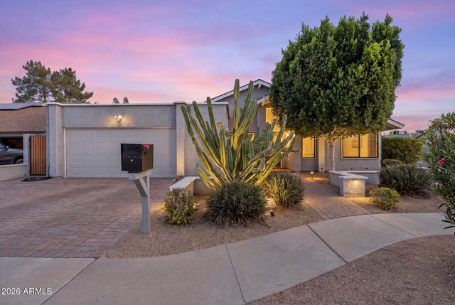 1923 S HENKEL Circle, Mesa, AZ 85202