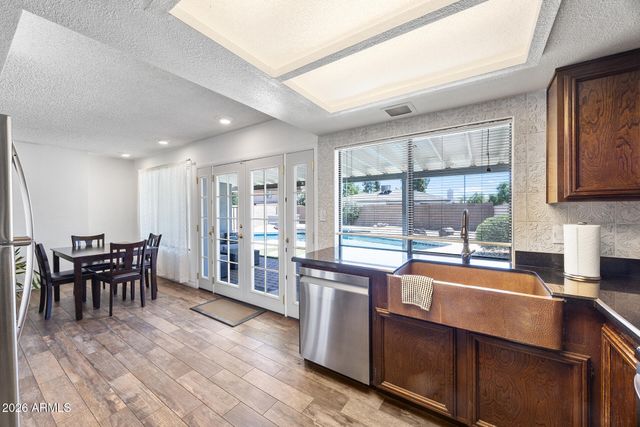 1923 S HENKEL Circle, Mesa, AZ 85202