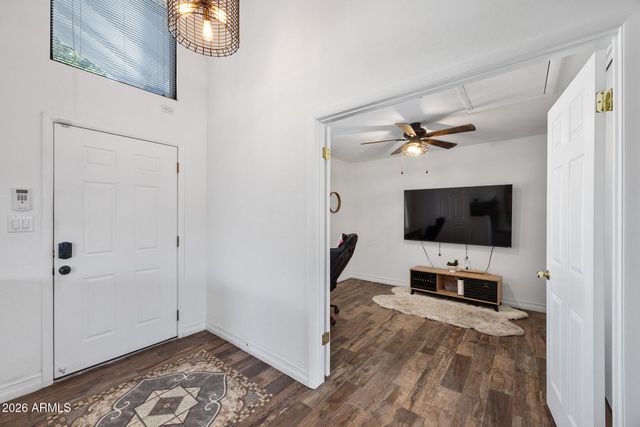 1923 S HENKEL Circle, Mesa, AZ 85202