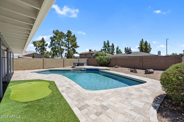 1923 S HENKEL Circle, Mesa, AZ 85202