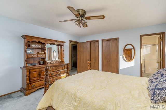 20164 SW OAKWOOD Drive, Lebanon, MO 65536