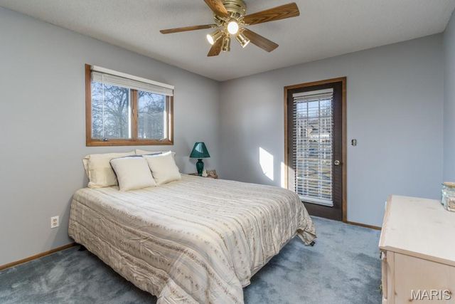 20164 SW OAKWOOD Drive, Lebanon, MO 65536