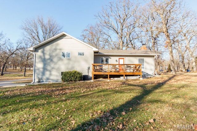 20164 SW OAKWOOD Drive, Lebanon, MO 65536