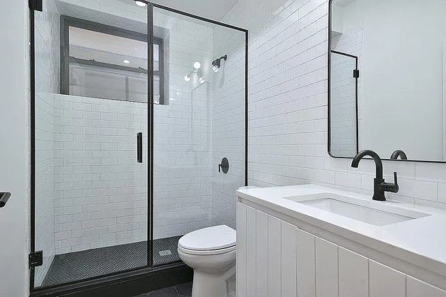 5731 N Winthrop Avenue penthouse, Chicago, IL 60660