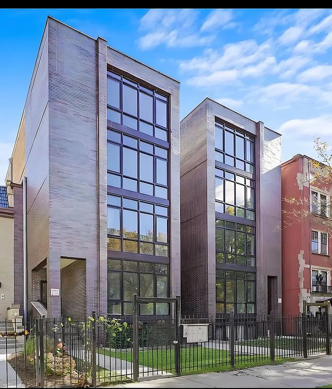 5731 N Winthrop Avenue penthouse, Chicago, IL 60660