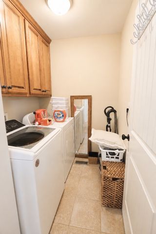 101 Brook Hollow Ct, Bon Aqua, TN 37025