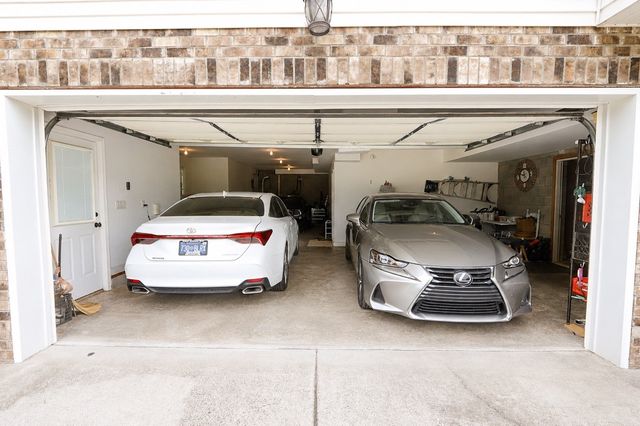 101 Brook Hollow Ct, Bon Aqua, TN 37025