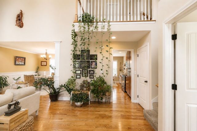 101 Brook Hollow Ct, Bon Aqua, TN 37025