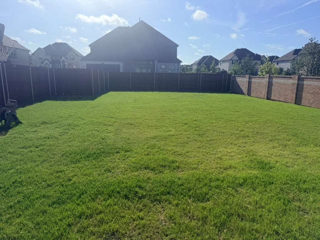 14902 Hometown Drive, Frisco, TX 75035