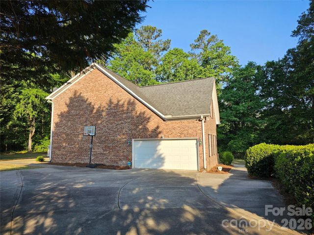 2843 Lakeshore Drive, Chester, SC 29706