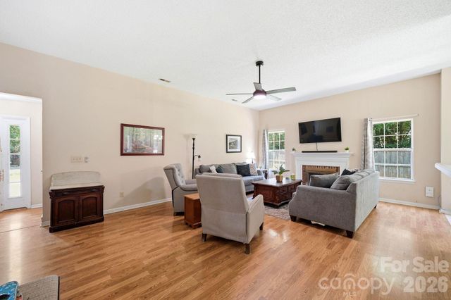 12209 Woodbend Drive, Matthews, NC 28105
