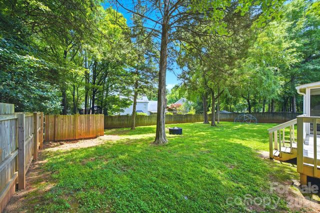 12209 Woodbend Drive, Matthews, NC 28105