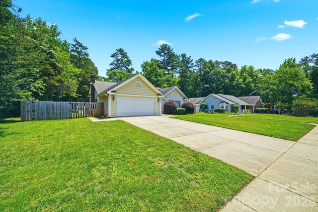 12209 Woodbend Drive, Matthews, NC 28105